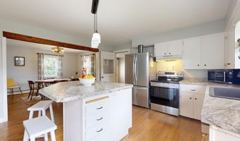 4 Arbania St, Auburn, ME 04210