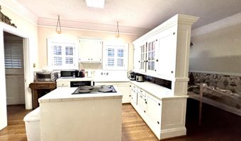 102 Jackson St, Albertville, AL 35950