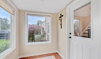 77 Warren Dr, Aberdeen, NJ 07747