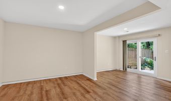 7481 JAYHAWK St, Annandale, VA 22003
