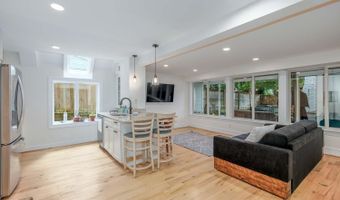 3224 CLEVELAND Ave NW, Washington, DC 20008