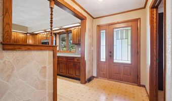 1108 2nd St SW, Dyersville, IA 52040