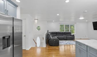26 Mohican Pl, Albany, NY 12208