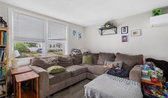 15 Saratoga Rd, North Kingstown, RI 02852