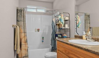 2225 Shenandoah Dr, Anderson, CA 96007