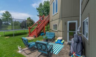 14108 Pine Valley Ct, Basehor, KS 66007