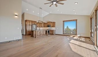 18 RAINBOW VALLEY LODGE Rd, Centennial, WY 82055