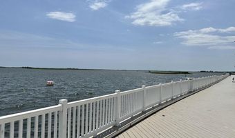 19 CENTER St, Barnegat, NJ 08005