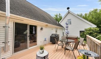 21 Bowling Green Ln, Belfast, ME 04915