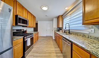 116 E Brittany Dr, Arlington Heights, IL 60004