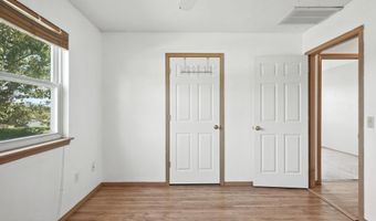 21059 Lawrence 2072, Ash Grove, MO 65604