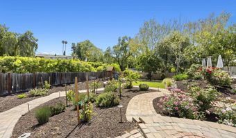 10933 Sunray Pl, La Mesa, CA 91941