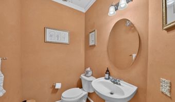 3 Surrey Way, Alexandria Twp., NJ 08867