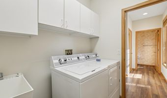 3354 N Stone Creek Cir, Madison, WI 53719