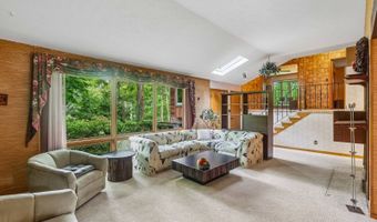 884 Dogwood Ter, Akron, OH 44321