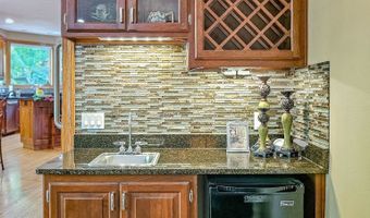 1501 S Weimar St, Appleton, WI 54915