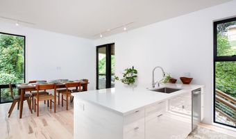 7 Haith Dr, Asheville, NC 28801