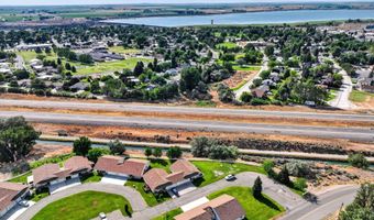 2908 Sunbeam Rd Unit R, American Falls, ID 83211
