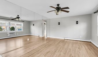 9 King James Ln, Atlantic Highlands, NJ 07716