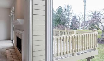 2702 Maitland Dr, Ann Arbor, MI 48105