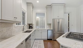 221 Hamilton Rd, Athens, GA 30606