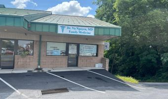 401 S 7TH St, Akron, PA 17501