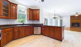 2832 Kensington St, Athens, TN 37303