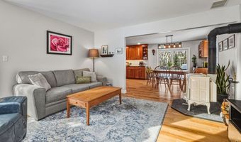 9 Mosher Dr, Brookline, NH 03033