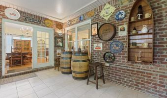 210 Henley Pl, Bay St. Louis, MS 39520