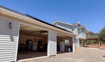 425 E Mule Deer Rd, Central, UT 84722