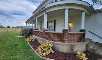 27113 Huntington Rd, Apple Grove, WV 25502