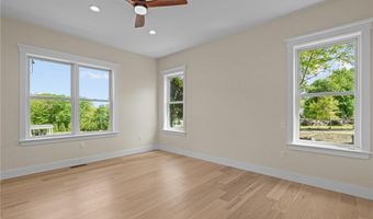 50 Prospect Ave, Jamestown, RI 02835