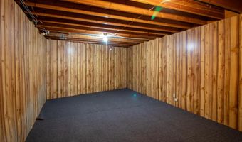 332 Allan St, Allison, IA 50602