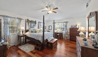 418 Spring Dr, Aurora, NC 27806