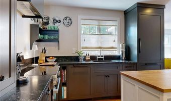 129 Cedar Ave, East Providence, RI 02915