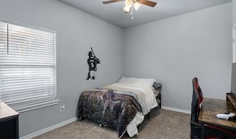 207 N Hubbard St, Alvord, TX 76225