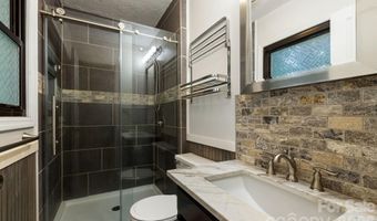 10 Botany View Ct, Asheville, NC 28805