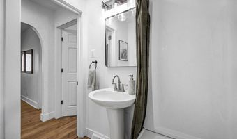 896 Indian Trl, Akron, OH 44314