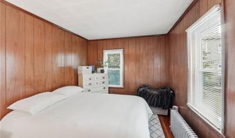 2 Wilson St, Bristol, RI 02809