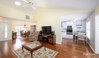 316 Pole Barn Dr, Asheville, NC 28806
