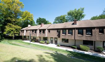 116 Homestead Ln 116, Brookfield, CT 06804