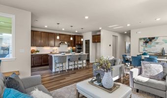 3876 McCormick Village Dr, Bremerton, WA 98312