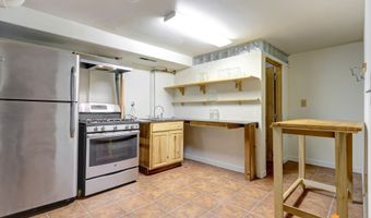 1558 E St, Anchorage, AK 99501