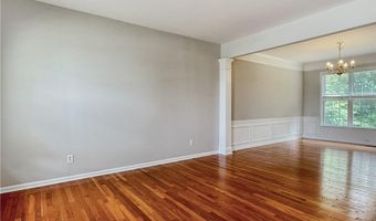 705 Redrift Ct, Alpharetta, GA 30005
