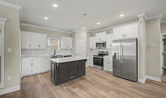 423 Indian Creek Cir, Adel, GA 31620