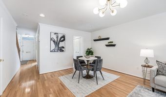 1763 S HAYES St 2, Arlington, VA 22202