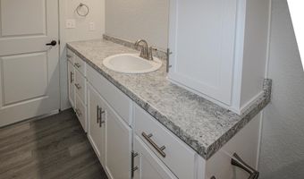 607 NW 11th St, Andrews, TX 79714