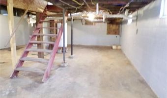 7805 US HWY 50 E Hwy, Bedford, IN 47421
