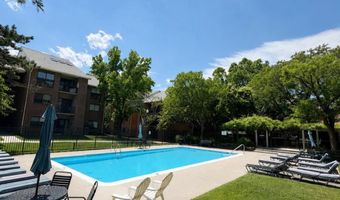 302 HILLTOP Ln H, Annapolis, MD 21403