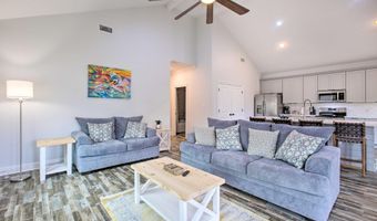 4082 Cardinal St, Bay St. Louis, MS 39520